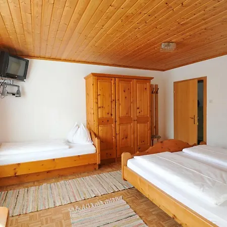 Kerschbaumerhof سخلادميخ